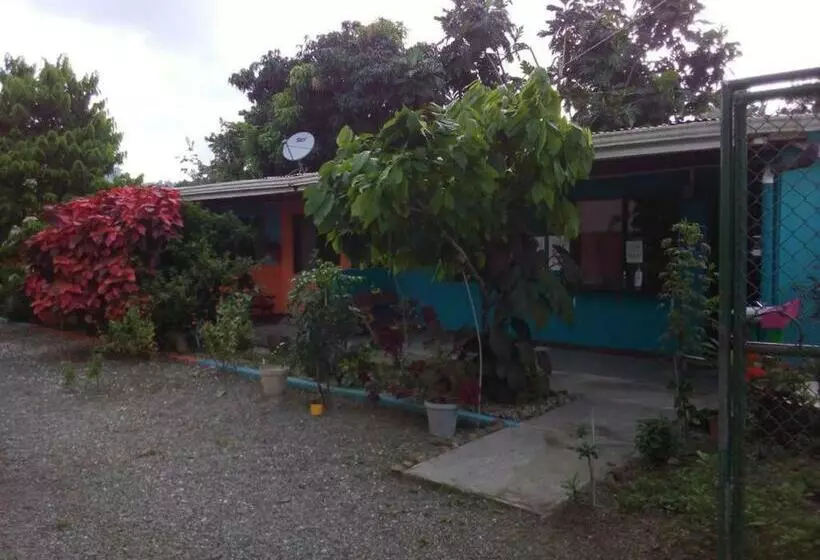 ホテル Cabinas Surf Side