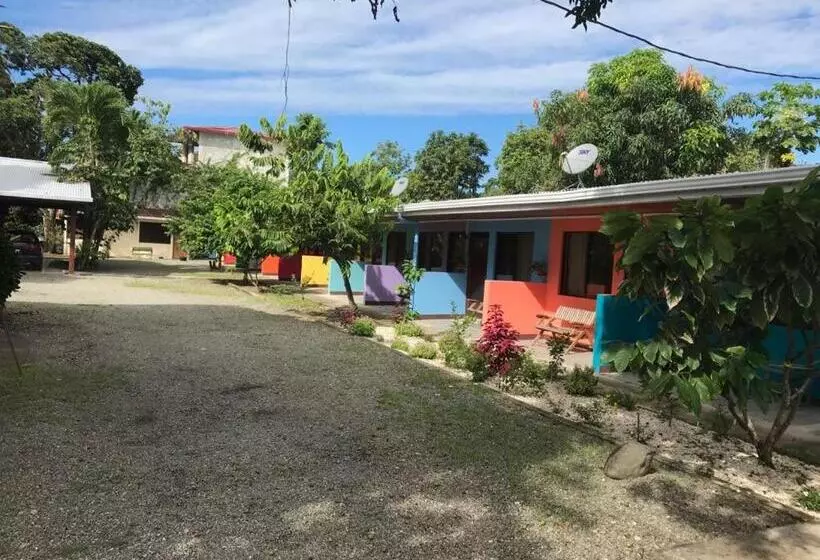 ホテル Cabinas Surf Side