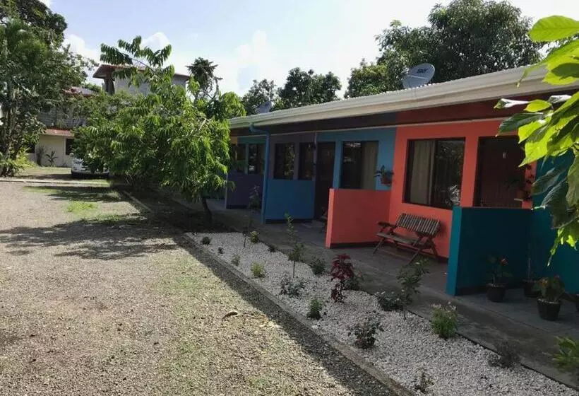 ホテル Cabinas Surf Side