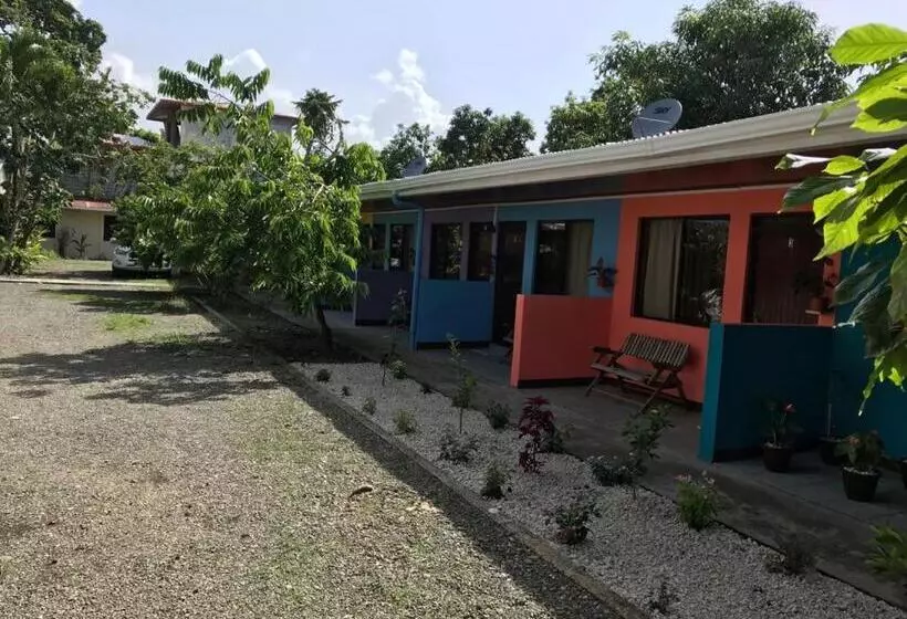 ホテル Cabinas Surf Side