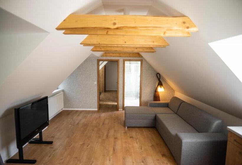 ペンション Ubytovanie Alej Bojnice