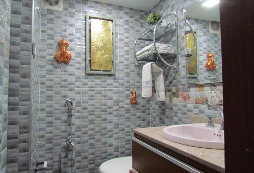 בית מלון כפרי Apartasuite Normandia