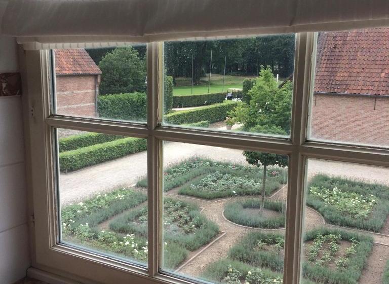 هتل Bossenstein Golf & Polo Club