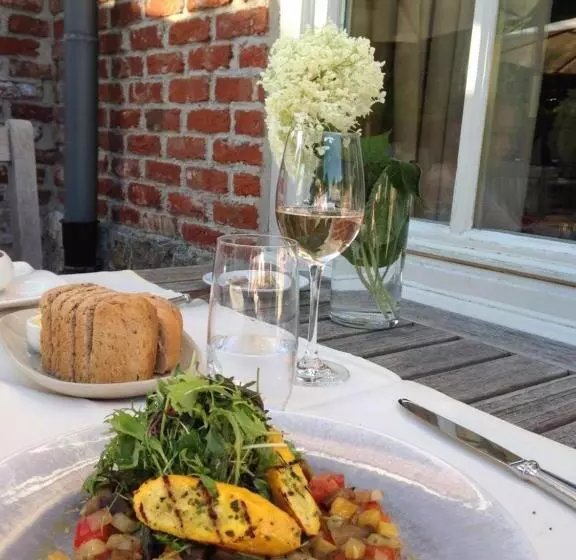 Hotelli Bossenstein Golf & Polo Club