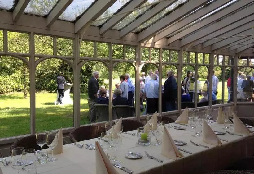 Hotelli Bossenstein Golf & Polo Club