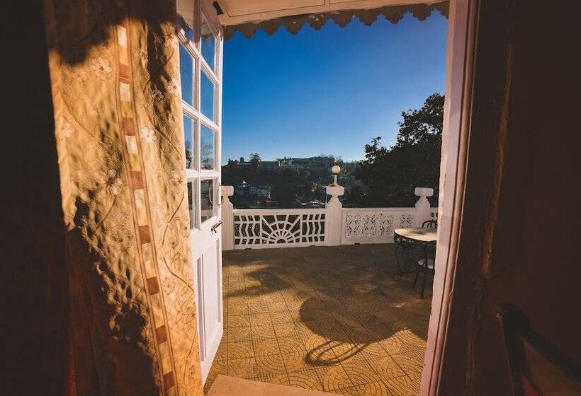 ホテル Chimney House By Opensky, Mussoorie
