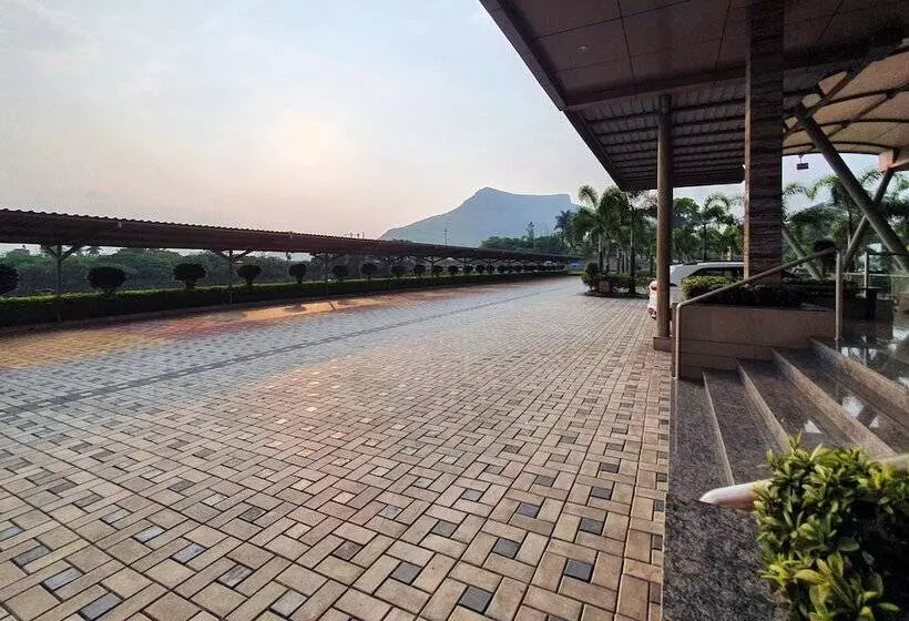 ホテル Grand Parivaar