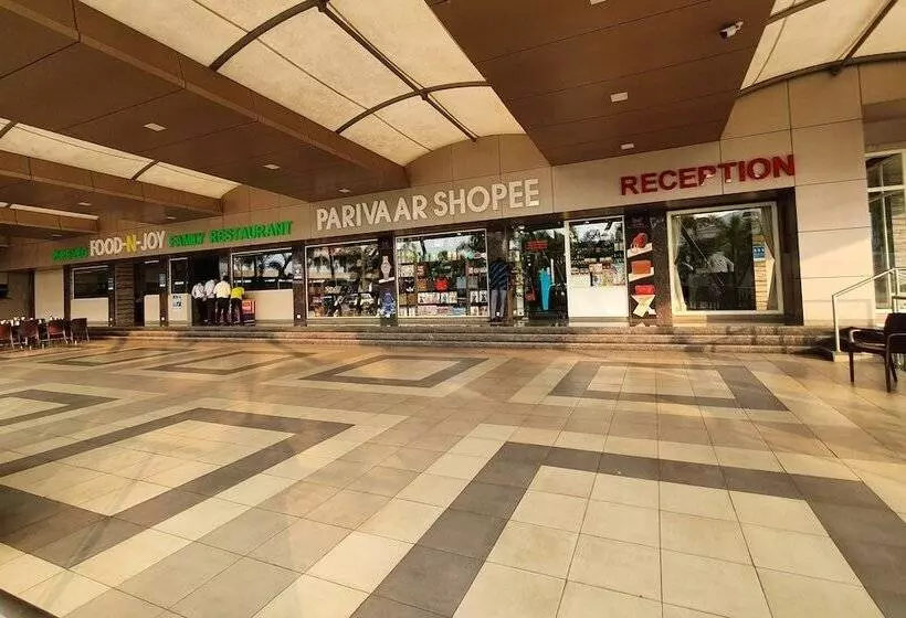 ホテル Grand Parivaar