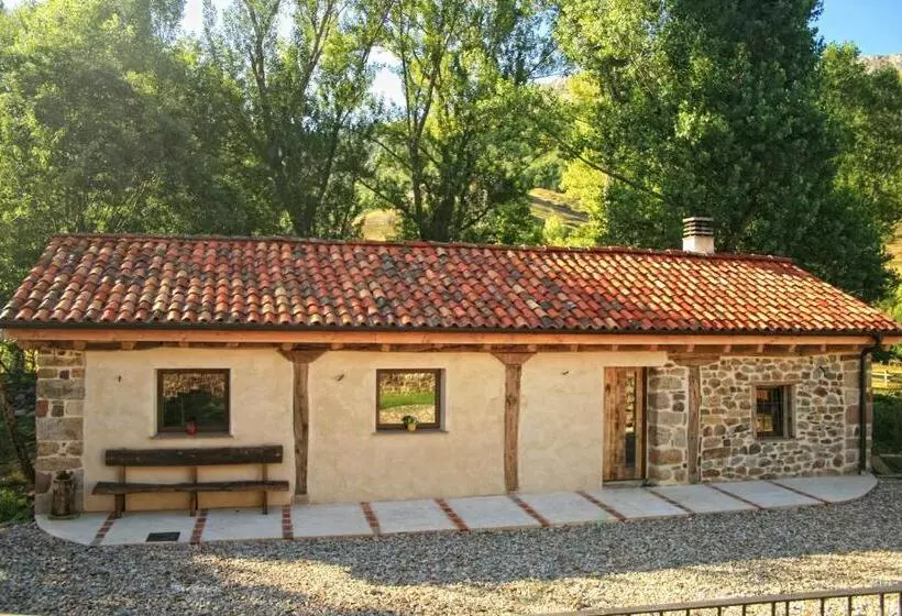 ホテル Rural Las Encinas