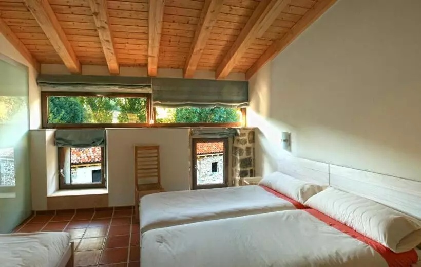 ホテル Rural Las Encinas