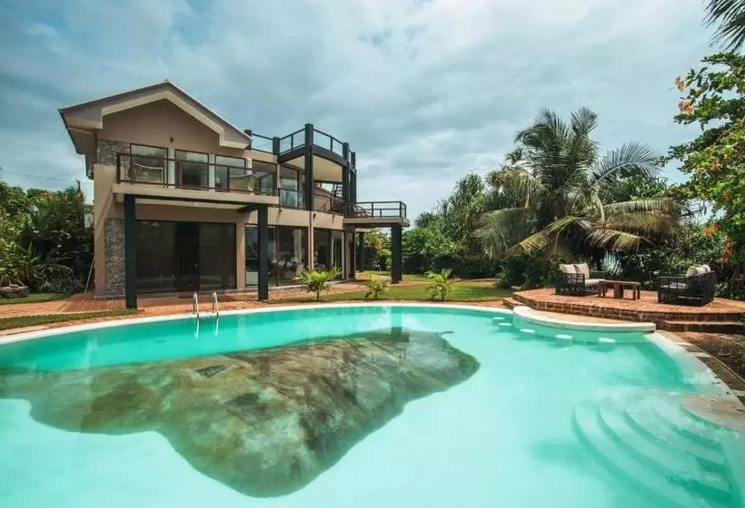 ホテル Villa Thuya