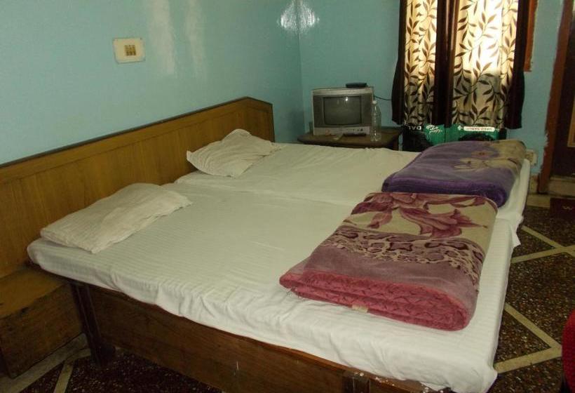 فندق Economical Rooms Near Triveni Ghat