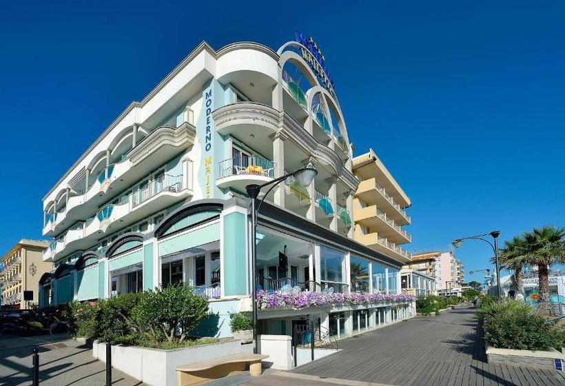 ホテル Moderno Majestic
