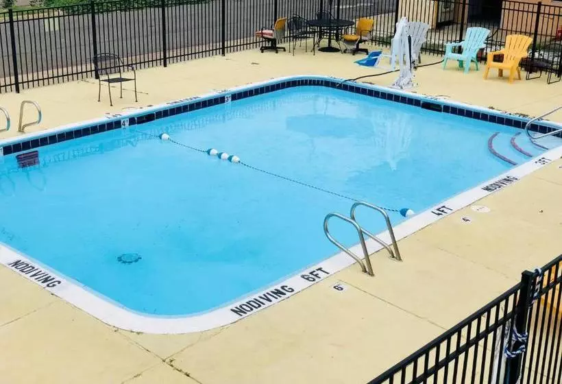 Motelli Country Host Inn