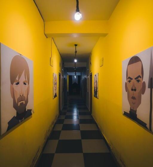 Whoopers Hostel Kasol