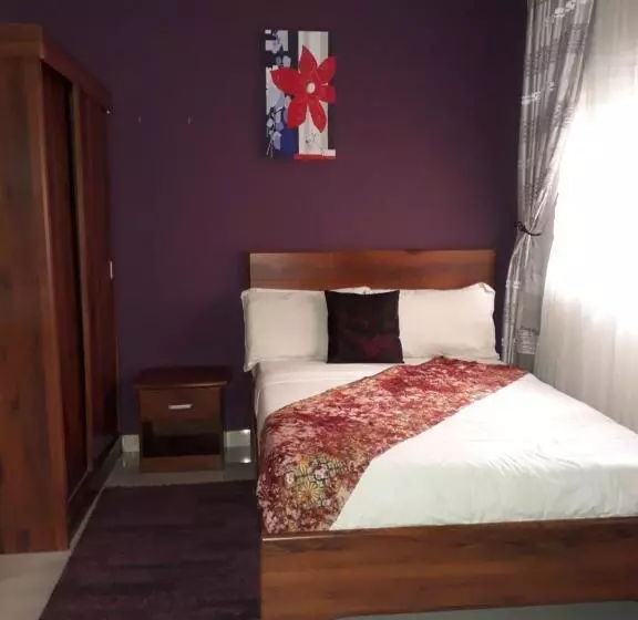 تختخواب و صبحانه Kh Lodge Abuja
