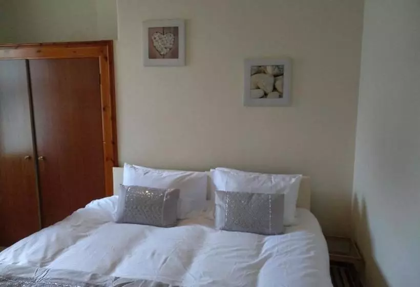 تختخواب و صبحانه Lochview Guest House