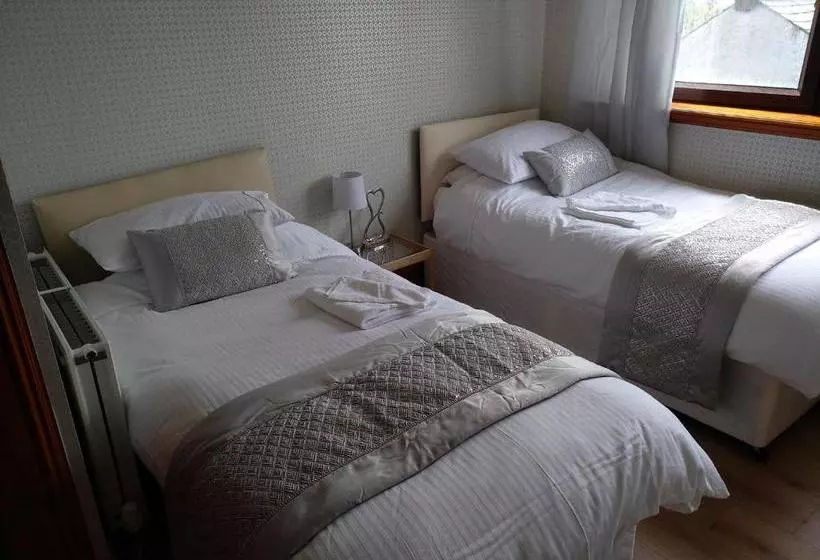 تختخواب و صبحانه Lochview Guest House