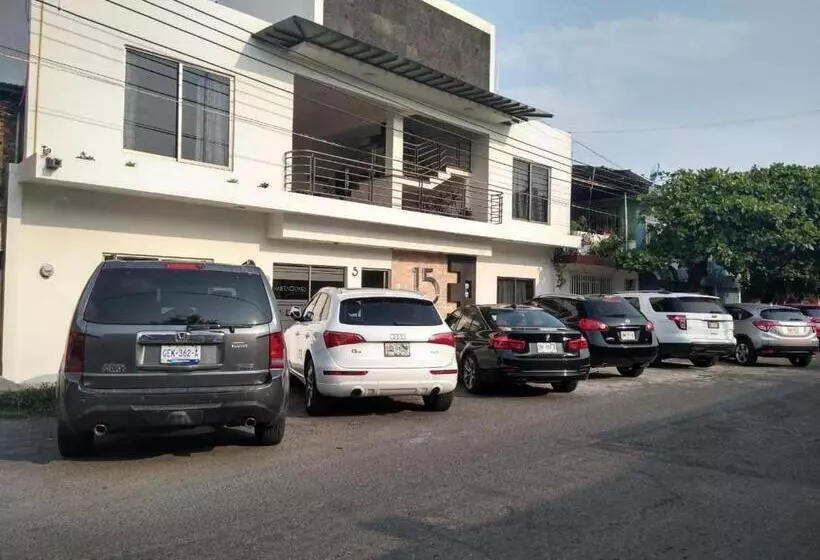 هتل 15 Avenida
