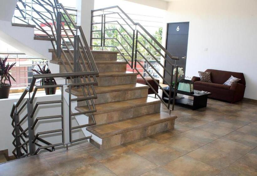 ホテル 15 Avenida