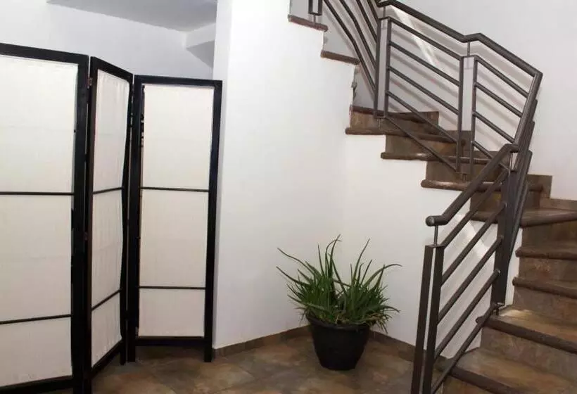 هتل 15 Avenida