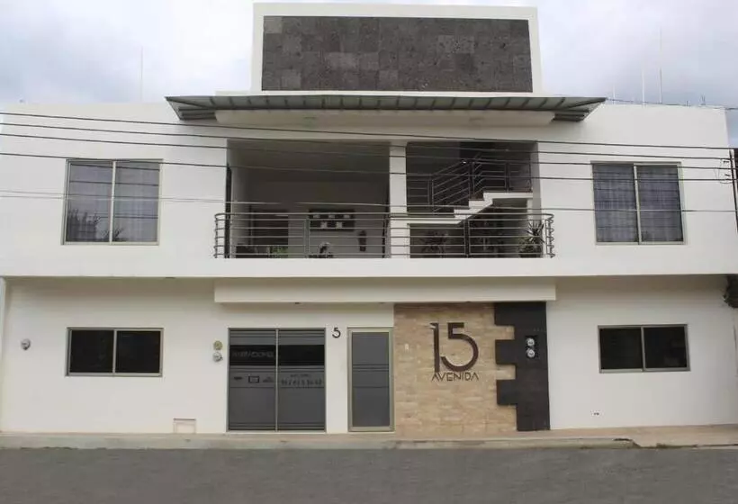 هتل 15 Avenida
