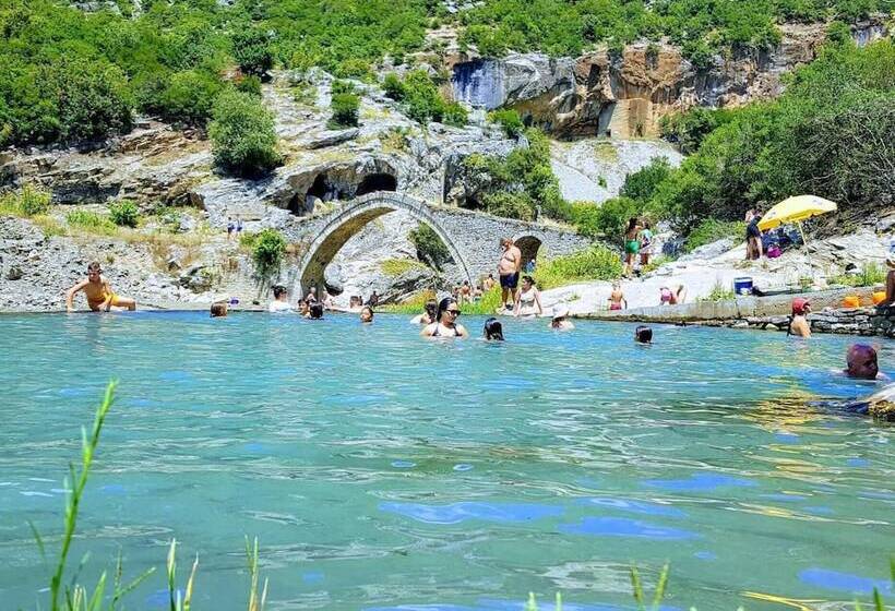 펜션 Bujtina Flowers