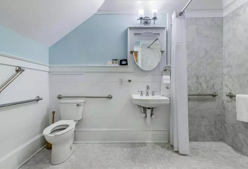 Inn At I On, Ascend Hotel Collection