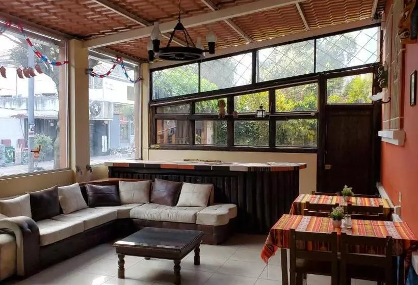 پانسیون Hostal Bolívar Inn