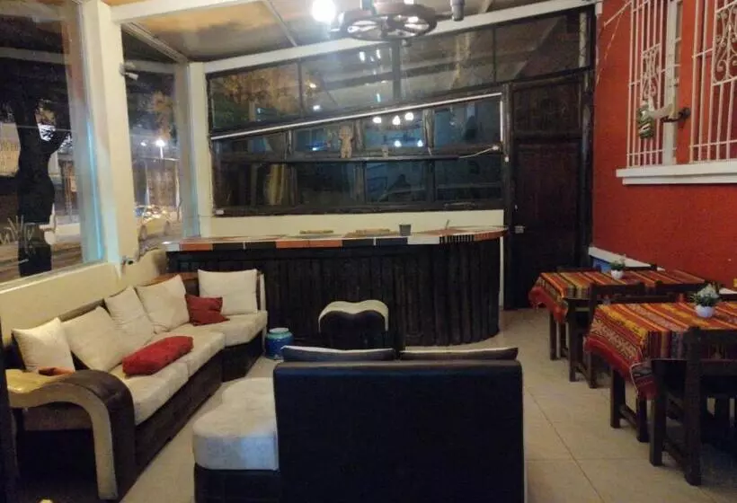 پانسیون Hostal Bolívar Inn