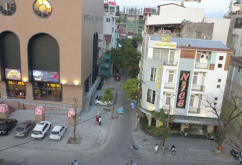 هتل Nice Hue