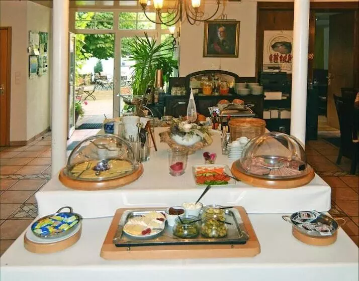 ホテル Herberge Zur Traube