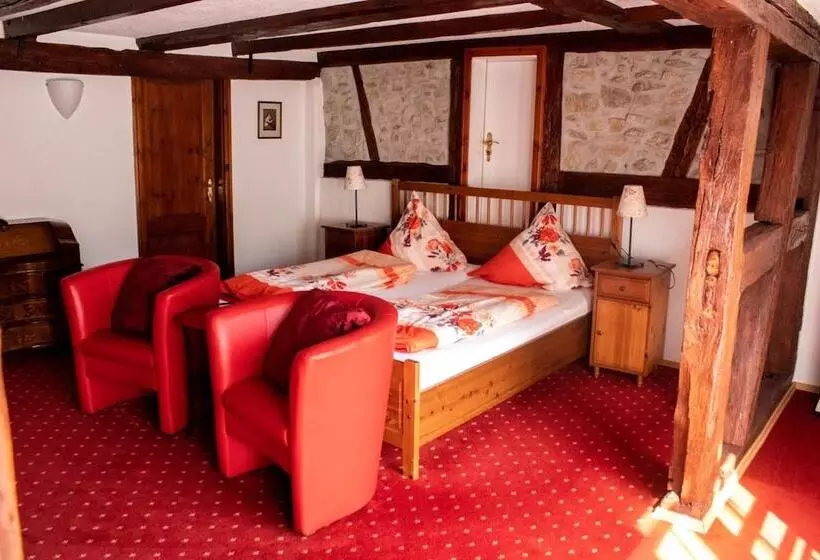 ホテル Herberge Zur Traube