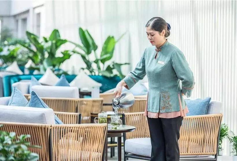 Hotelli Howard Johnson New District Plaza Ziyang