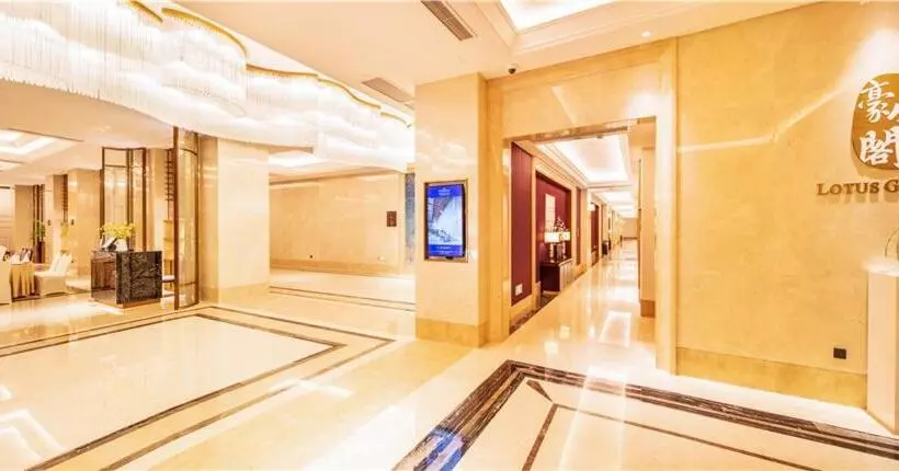 Hotelli Howard Johnson New District Plaza Ziyang