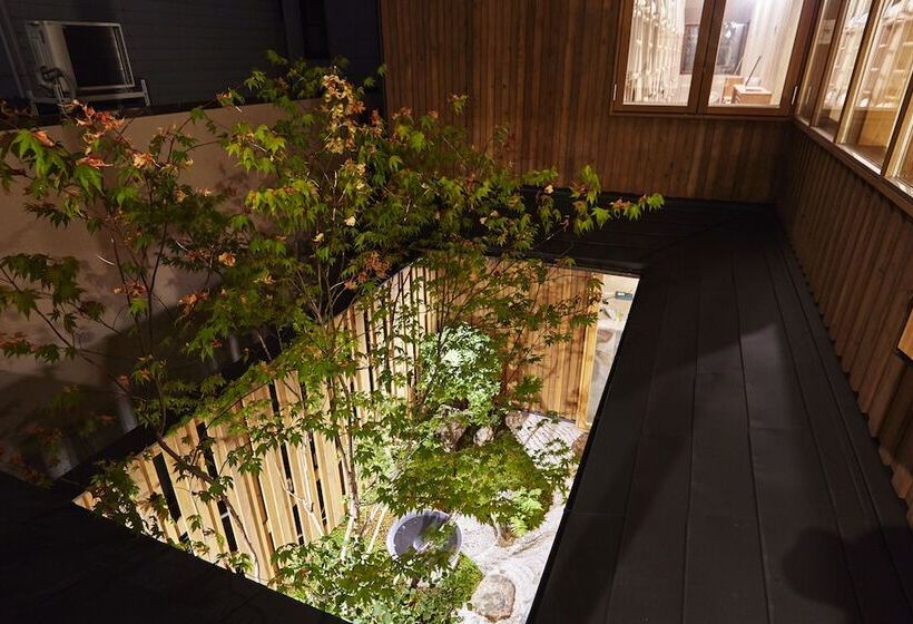 Utsuwa Designed Hostel