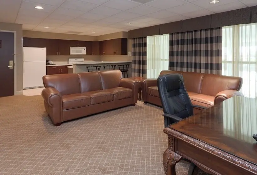 ホテル Holiday Inn Express Mentor Banquet Center By Ihg