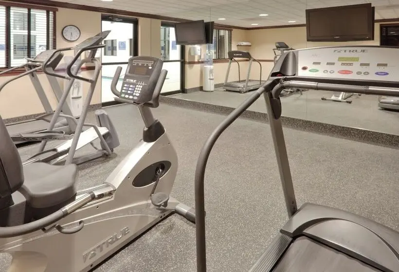 ホテル Holiday Inn Express Mentor Banquet Center By Ihg