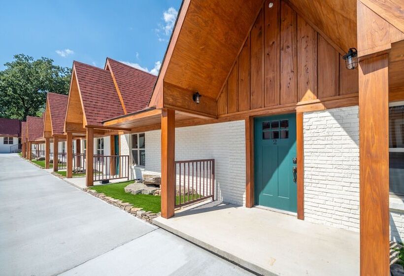 فندق صغير Best Court