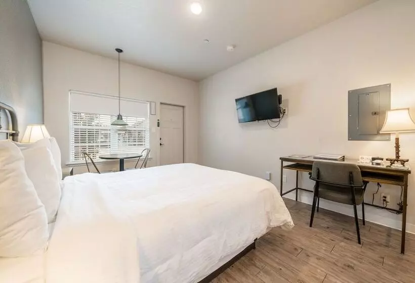 ユースホステル Best Court