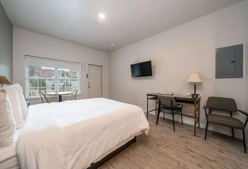 ユースホステル Best Court