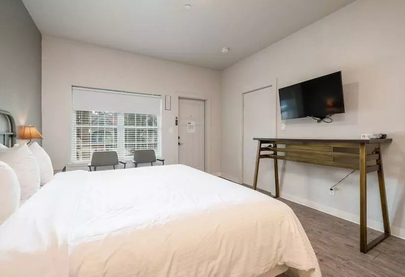 ユースホステル Best Court