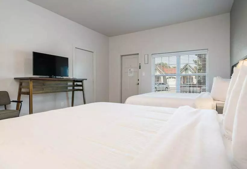 ユースホステル Best Court