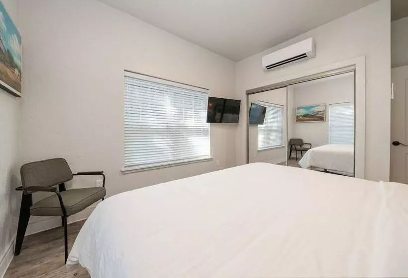 ユースホステル Best Court