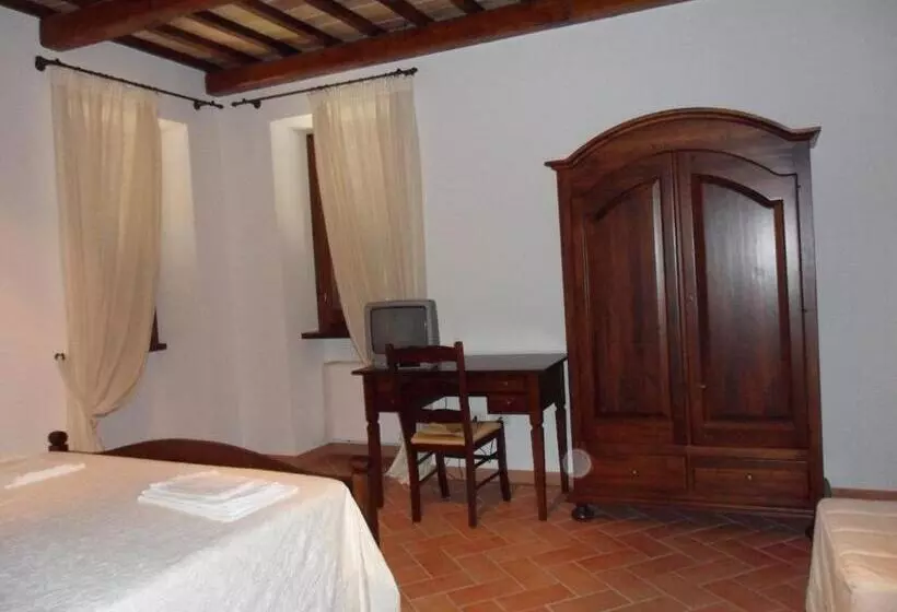 هتل Agriturismo Il Poggiolo