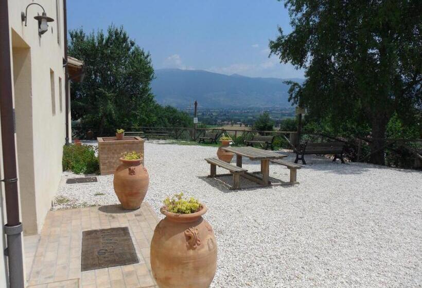 هتل Agriturismo Il Poggiolo