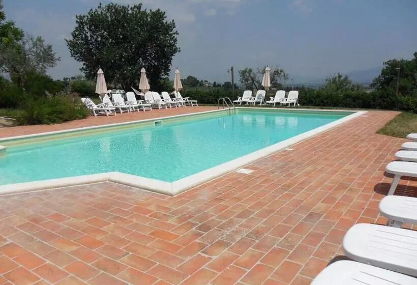 هتل Agriturismo Il Poggiolo