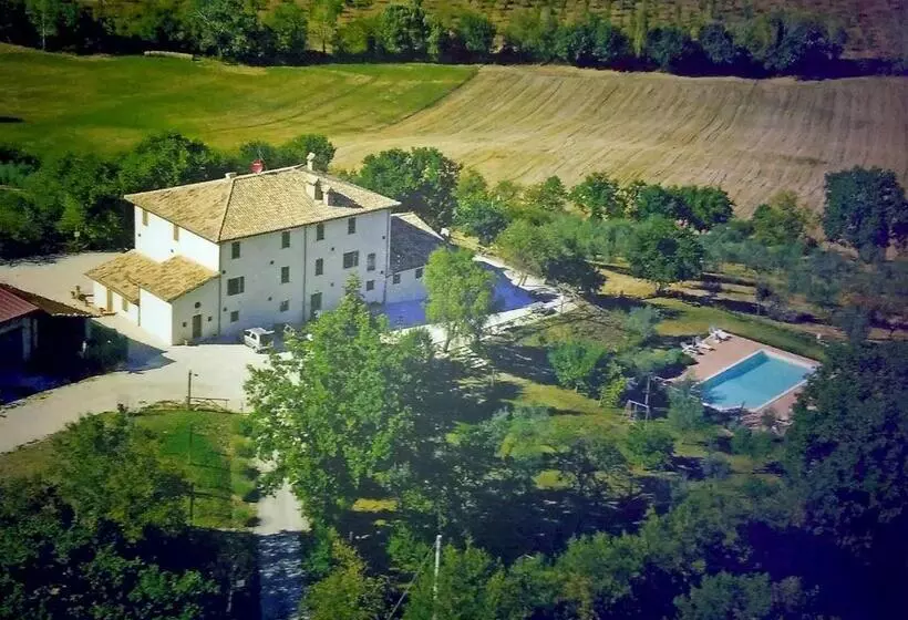 هتل Agriturismo Il Poggiolo