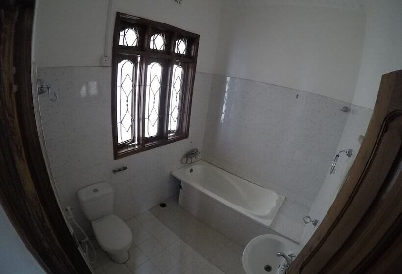 Rightminded Travelling Hostel