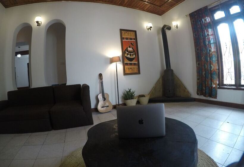 Rightminded Travelling Hostel